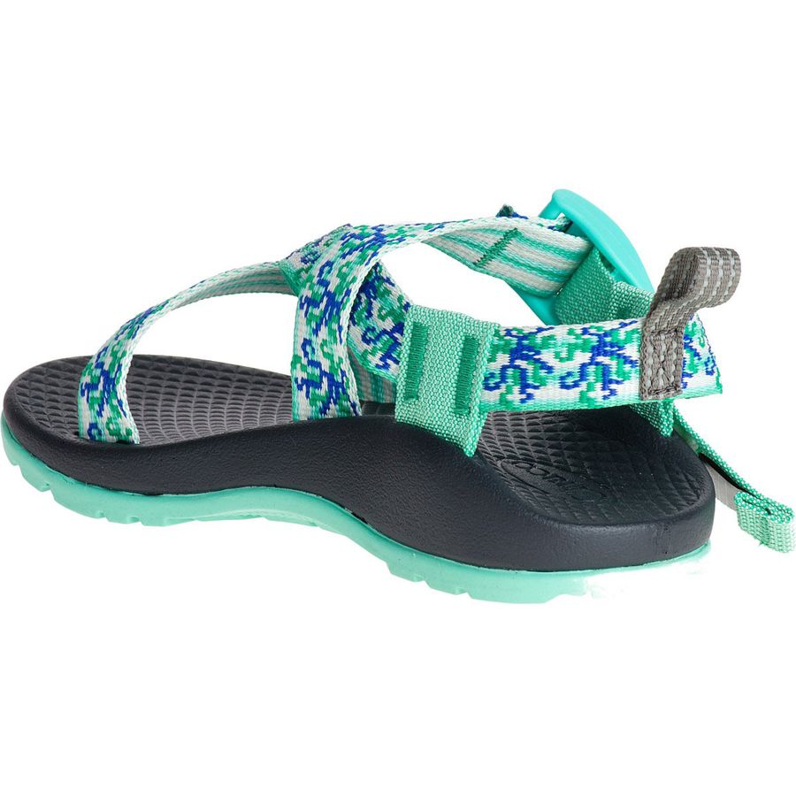 girls chacos
