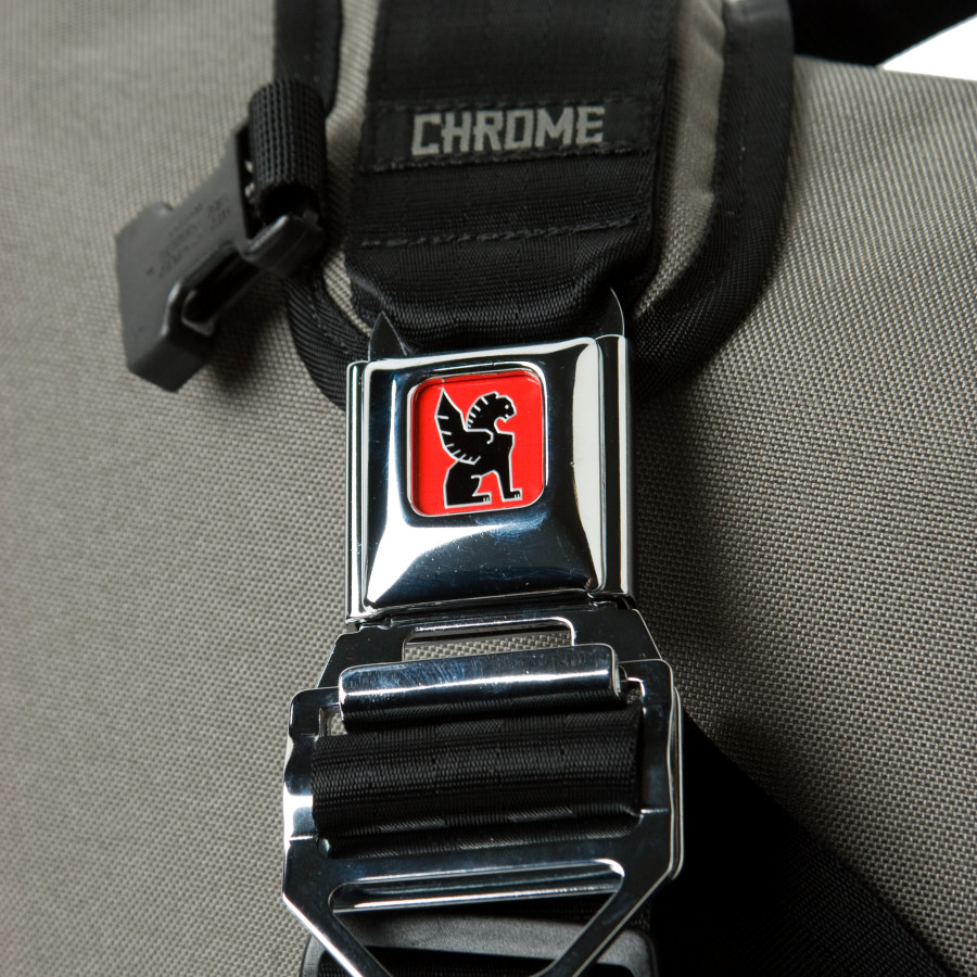 Chrome Buran II 26L Messenger Bag