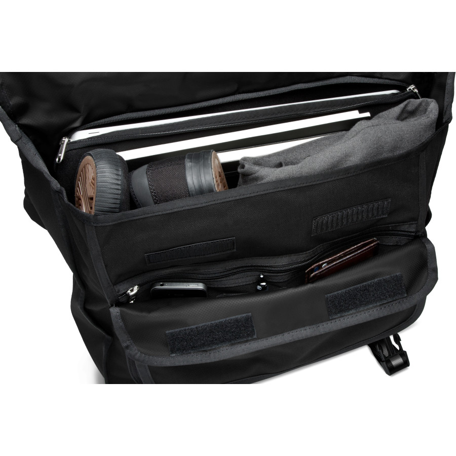 Chrome Buran II 26L Messenger Bag