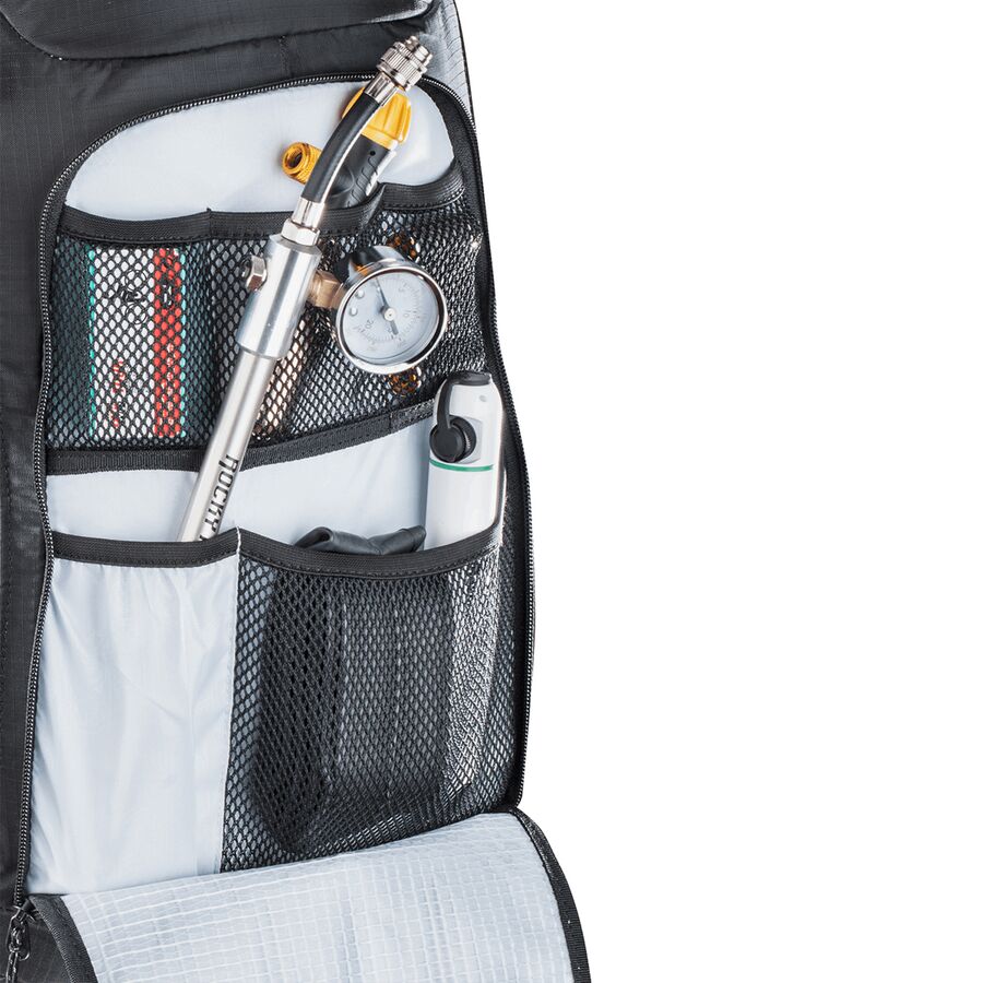evoc fr enduro blackline protector 16l