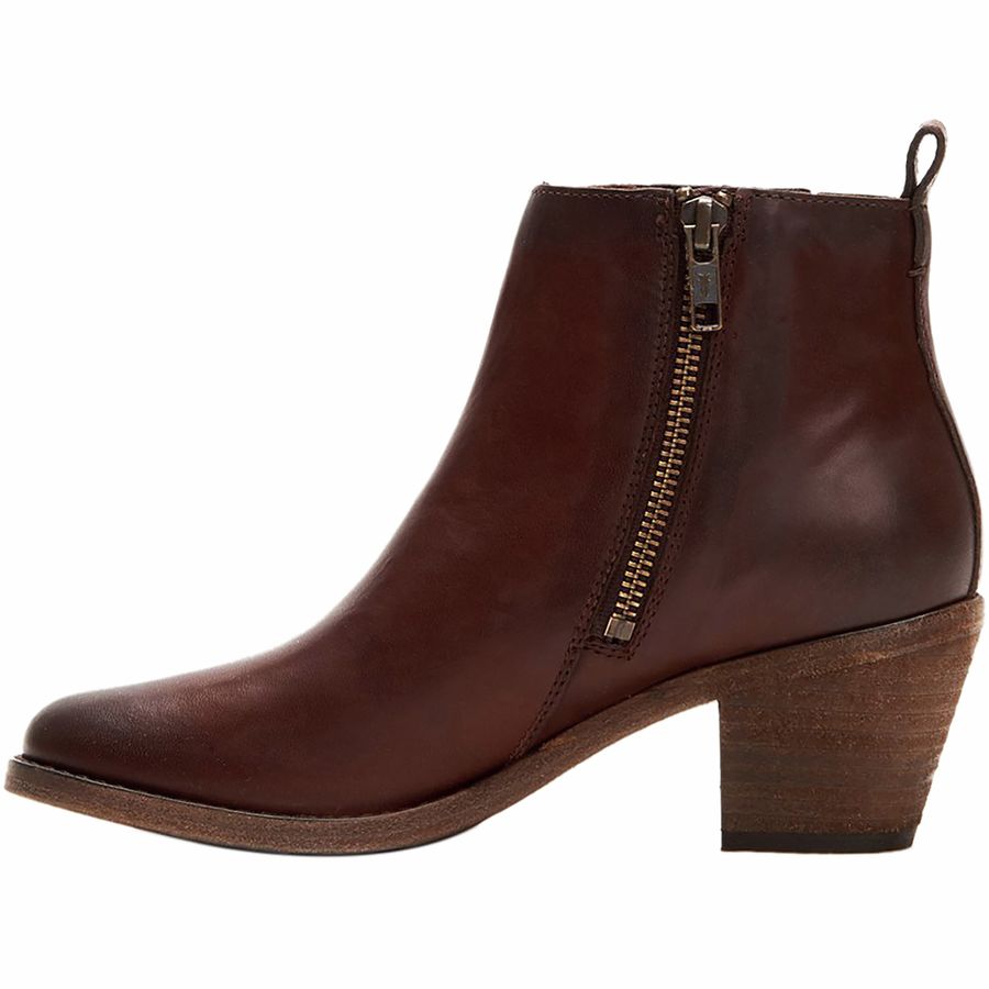 frye alton chelsea review