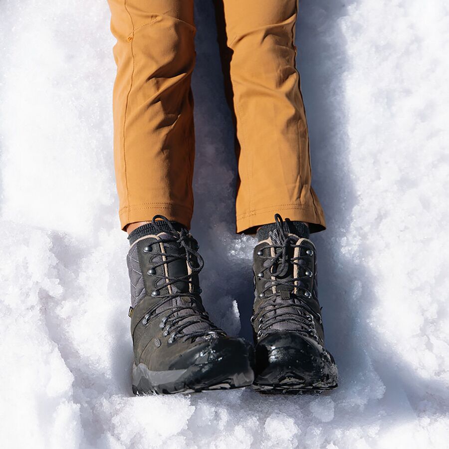 keen women's revel iv mid polar boot