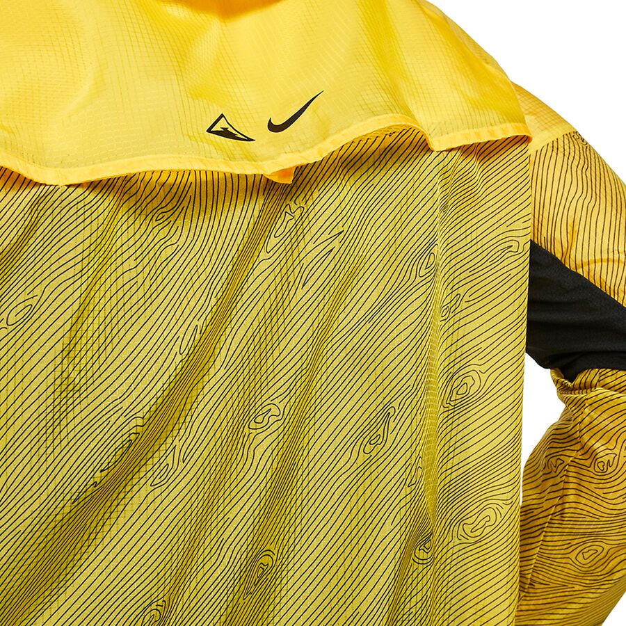 nike running wild run jacket in white