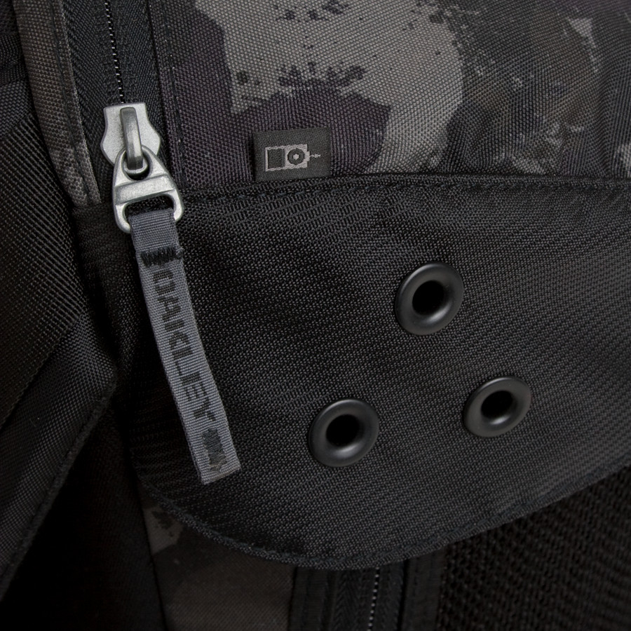 Oakley Icon 3.0 32L Backpack