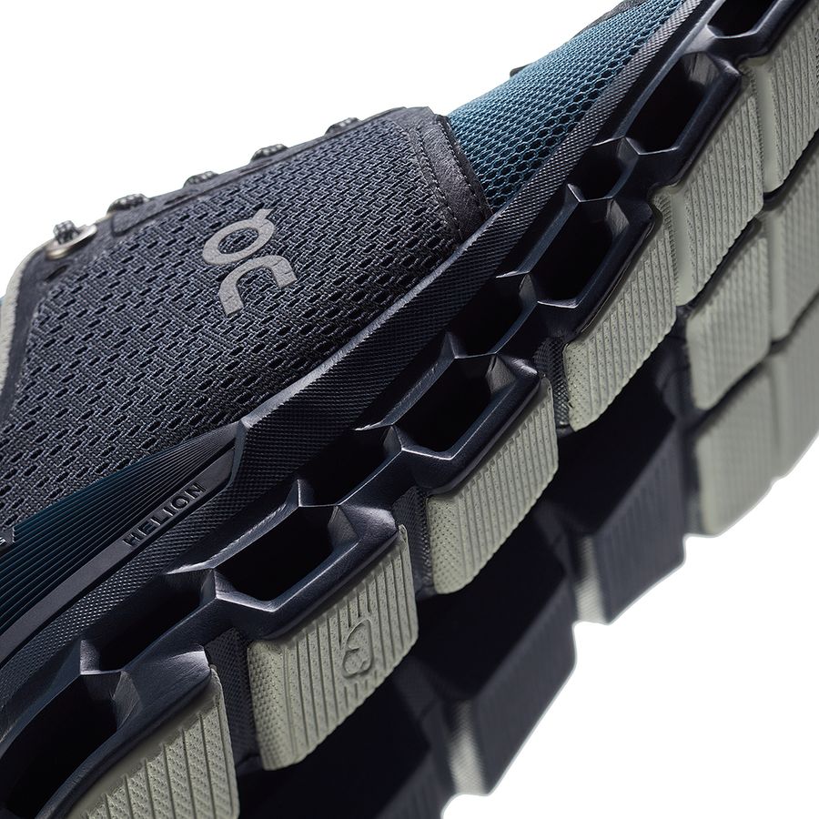 on cloudstratus womens