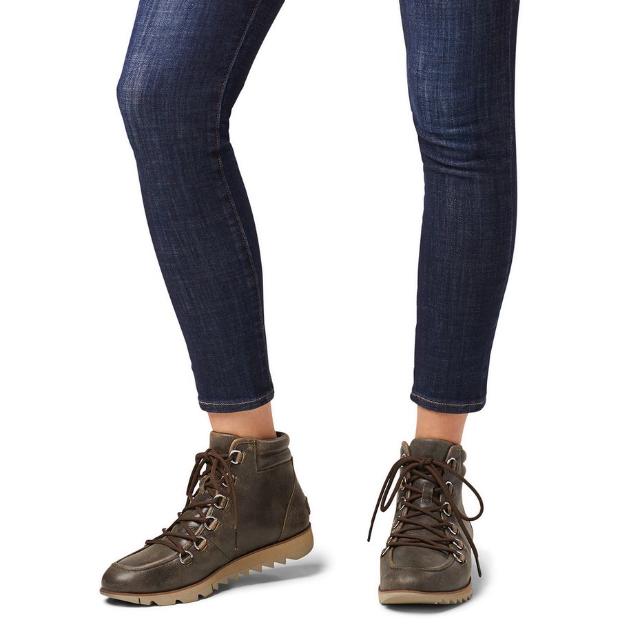 sorel harlow lace boot outfit
