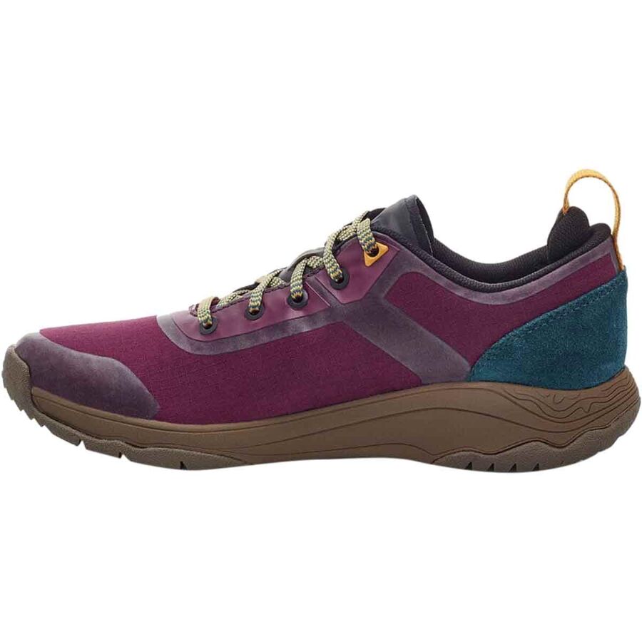 teva gateway low hiking shoes for women