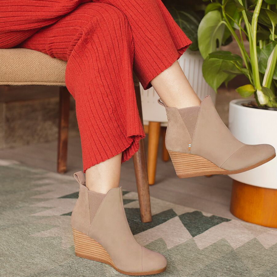 kelsey wedge bootie toms