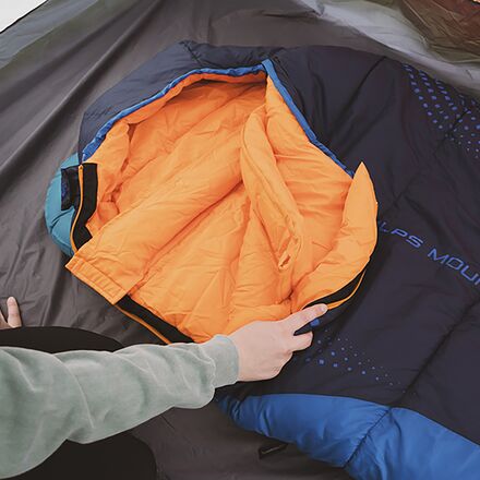 ALPS Mountaineering - Blaze 20 Sleeping Bag: 20F Synthetic
