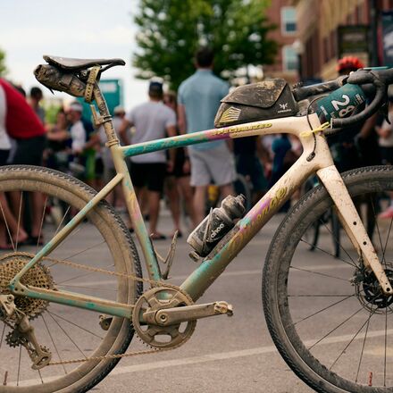 Apidura - Racing Bolt-On Top Tube Pack