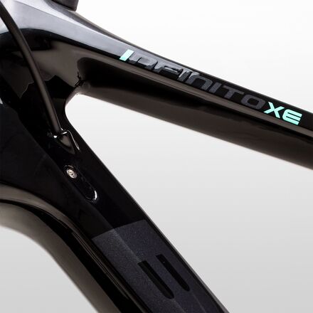 Bianchi - Infinito XE Disc Rival AXS Road Bike