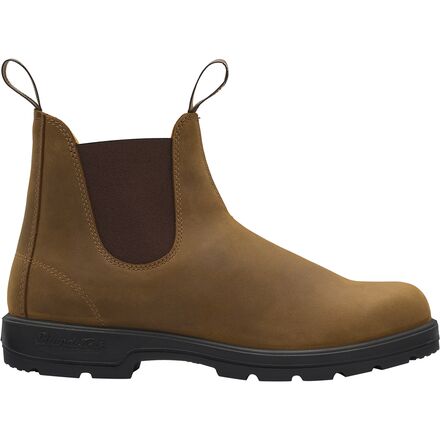 blundstones with shorts