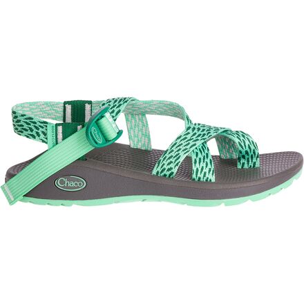 do chacos run large