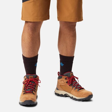 Columbia - Newton Ridge Plus II Suede WP Wide Hiking Boot - Men's