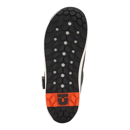 Capita - Indoor Survival w/ Reset + Force Snowboard Pkg