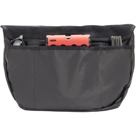 Chrome - Simple 12L Messenger MD Bag