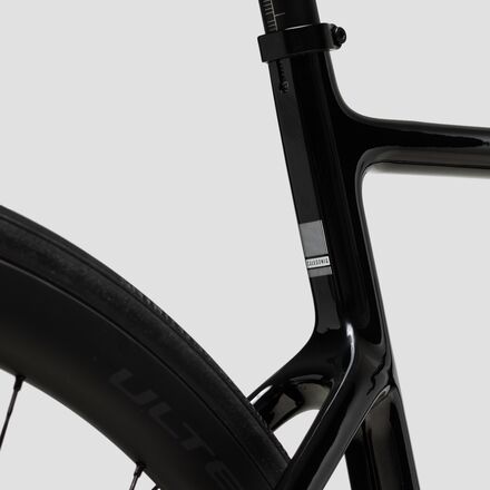 Cervelo - Caledonia Ultegra Di2 Carbon Wheel Exclusive Road Bike