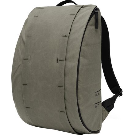 Hugger Base 15L Backpack