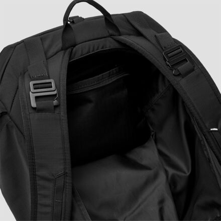 Db - Snow Pro 32L Backpack