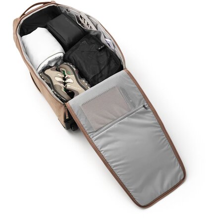 Db - Hugger 60L Roller Bag