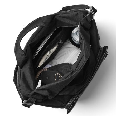 Db - Entour 32L Helmet Bag