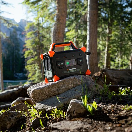Dark Energy - Recon 300 Solar Generator - 270Wh, 300W