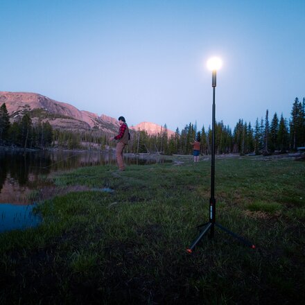 Dark Energy - Sentinel Telescoping Light - 800 Lumens