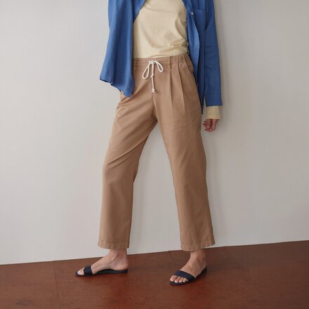 Donni - The Chino Drawstring Crop Pant - Women's