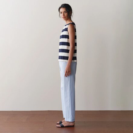 Donni - The Eyelet Pop Simple Crop Pant - Women's