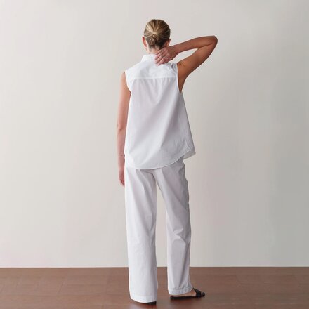 Donni - The Eyelet Pop Simple Crop Pant - Women's