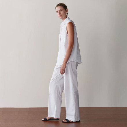 Donni - The Eyelet Pop Simple Crop Pant - Women's