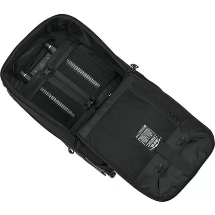 Eagle Creek - Tarmac XE 2-Wheel Carry On Bag