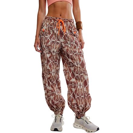 Printed Set Me Free Pant - Women's