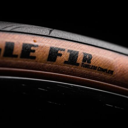 Goodyear - Eagle F1 R Tubeless Tire