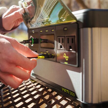 Goal Zero - YETI 300 Portable Power Station
