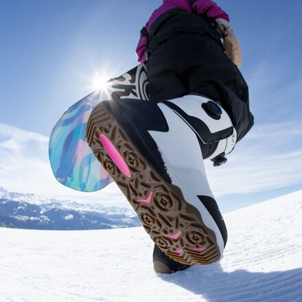 Nidecker - Escape w/ Rift Boa + Flow Fenix Snowboard Package