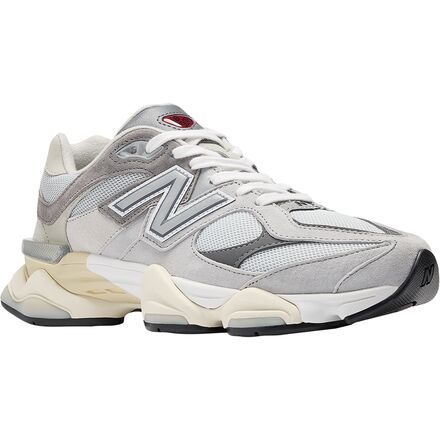 9060 Shoe