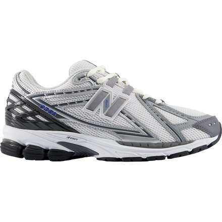 1906R Shoe