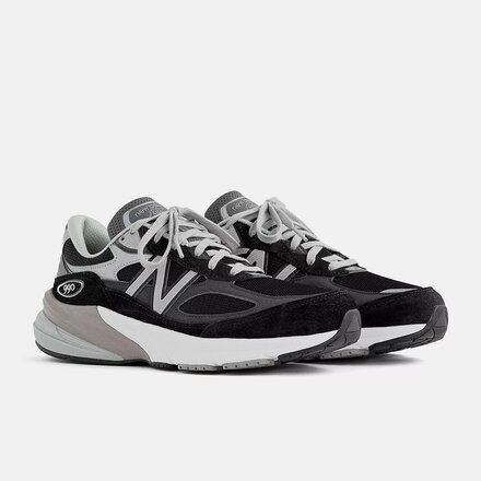 New Balance - Made in USA 990v6 Shoe - Women's