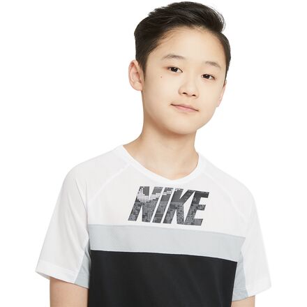 Nike - Dominate GFX 2 Short-Sleeve Shirt - Boys'