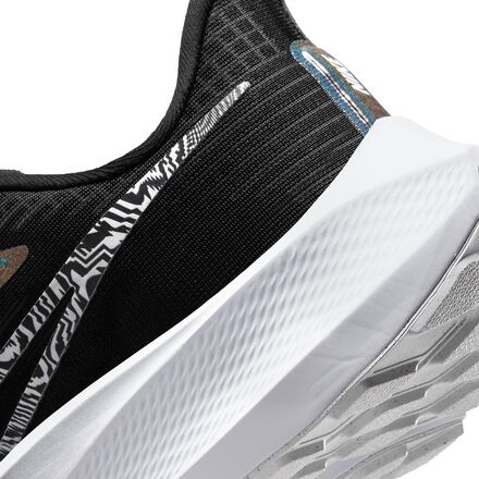 Nike - Air Zoom Pegasus 39 PRM Running Shoe - Women's