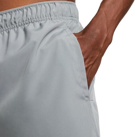 Nike - Dri-Fit 7in Challenger Short - Men's