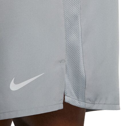 Nike - Dri-Fit 7in Challenger Short - Men's