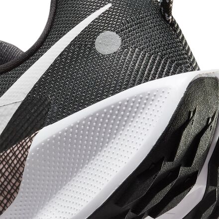 Nike - Pegasus 5 Trail Running Shoe - Men's