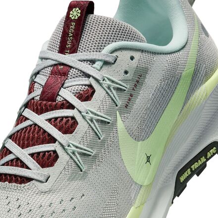 Nike - Pegasus 5 Trail Running Shoe - Men's