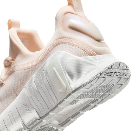 Nike - Free Metcon 6 Shoe - Women's