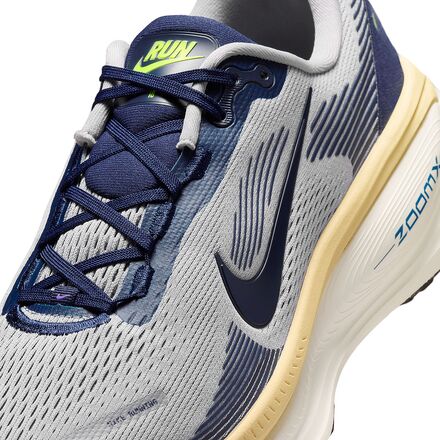 Nike - Vomero 18 Running Shoe - Men's
