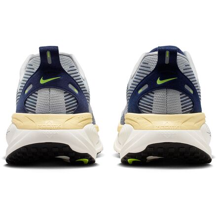 Nike - Vomero 18 Running Shoe - Men's