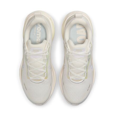 Nike - Vomero 18 ESS Running Shoe - Women's