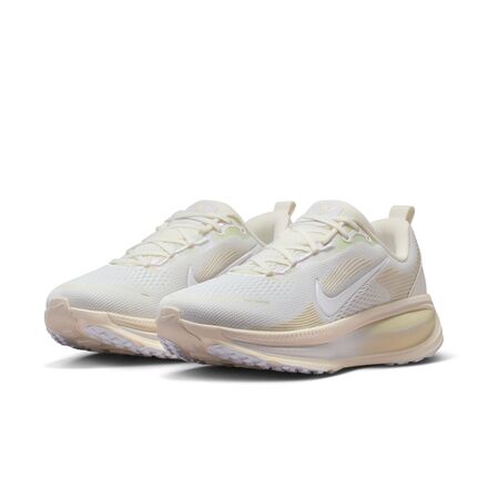 Nike - Vomero 18 ESS Running Shoe - Women's